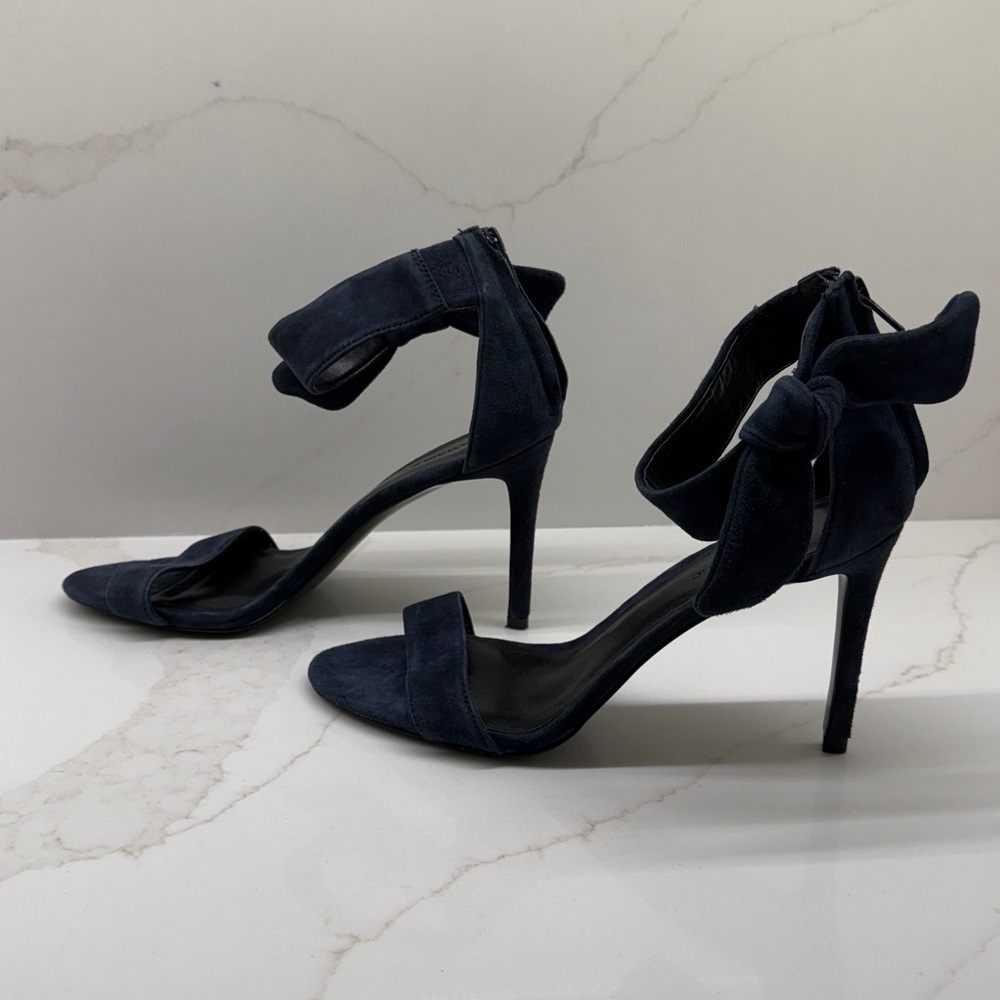Banana republic navy suede heels - size 8